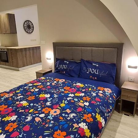 Highly Finished Studio Home In فاليتا المظهر الخارجي الصورة