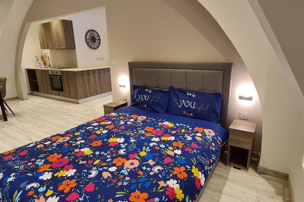 Highly Finished Studio Home In فاليتا المظهر الخارجي الصورة